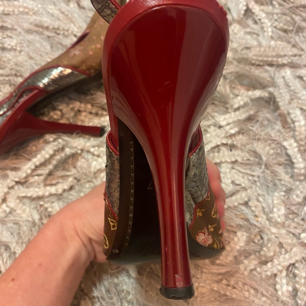 Louis Vuitton Cherry Blossom Heels - Size 7 🌸 - Picture 4 of 6